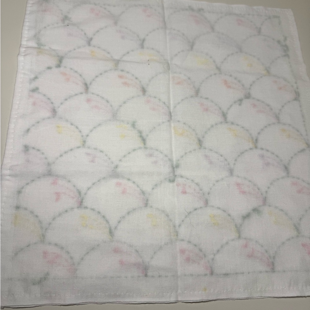Vintage Hand Embroidered Sashiko Scalloped Wave White Cotton Napkin 12.5x12.5 - Picture 4 of 4